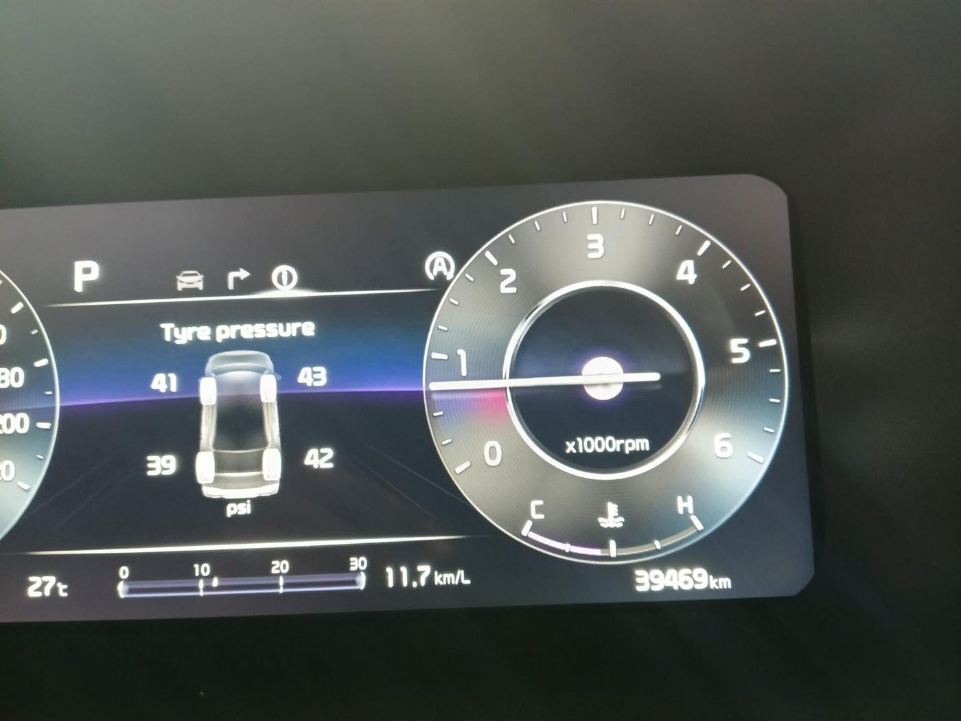 2024 KIA CARENS LUXURY (O)1.5 DIESEL AT 7 STR , Diesel, Automatic, 39,469 km, interior