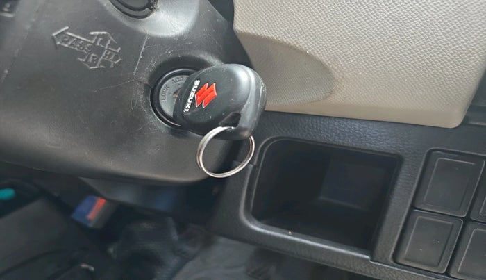 2015 Maruti Wagon R 1.0 VXI, Petrol, Manual, 93,473 km, interior