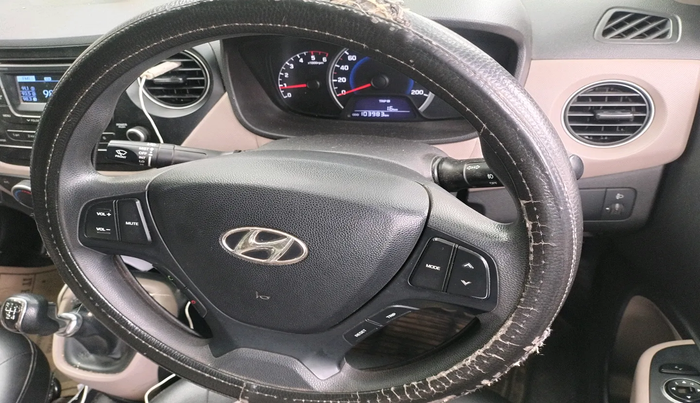 2015 Hyundai Grand i10 SPORTZ 1.1 CRDI, Diesel, Manual, 1,04,000 km, interior