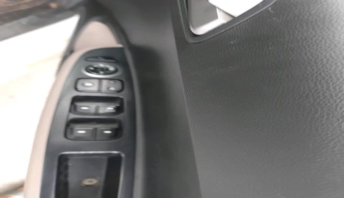 2015 Hyundai Grand i10 SPORTZ 1.1 CRDI, Diesel, Manual, 1,04,000 km, interior