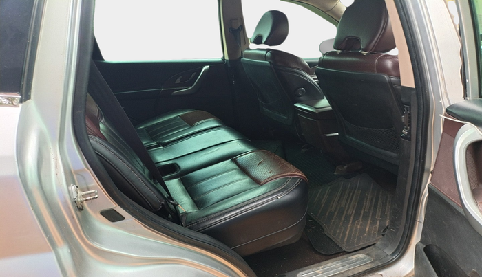 2014 Mahindra XUV500 W6, Diesel, Manual, 88,214 km, interior