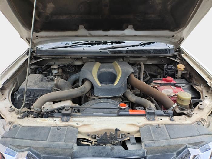 2017 ISUZU MU-X 4x2 AT, Diesel, Automatic, 1,77,002 km, exterior