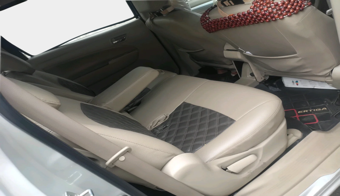 2017 Maruti Ertiga VDI SHVS, Diesel, Manual, 2,07,880 km, interior
