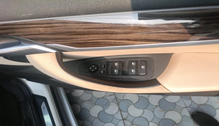 2020 BMW X1 sDrive20i xLine, Petrol, Automatic, 33,901 km, interior