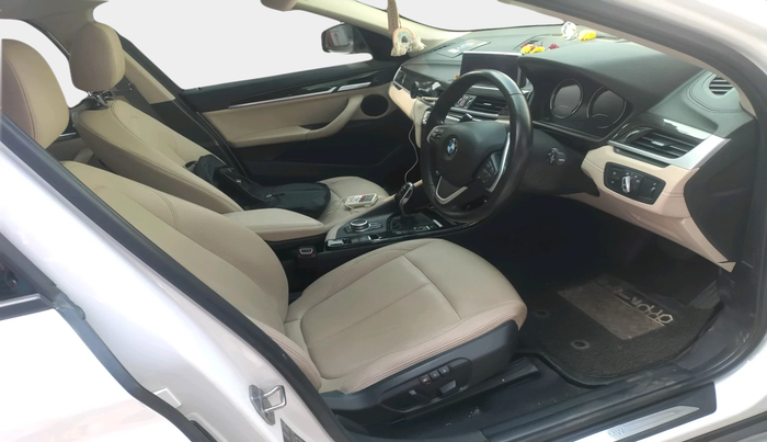 2020 BMW X1 sDrive20i xLine, Petrol, Automatic, 33,901 km, interior