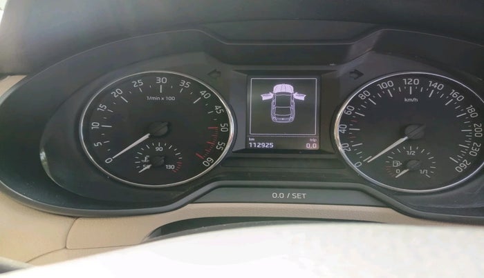 2015 Skoda Octavia AMBITION 2.0 TDI, Diesel, Manual, 1,12,925 km, interior