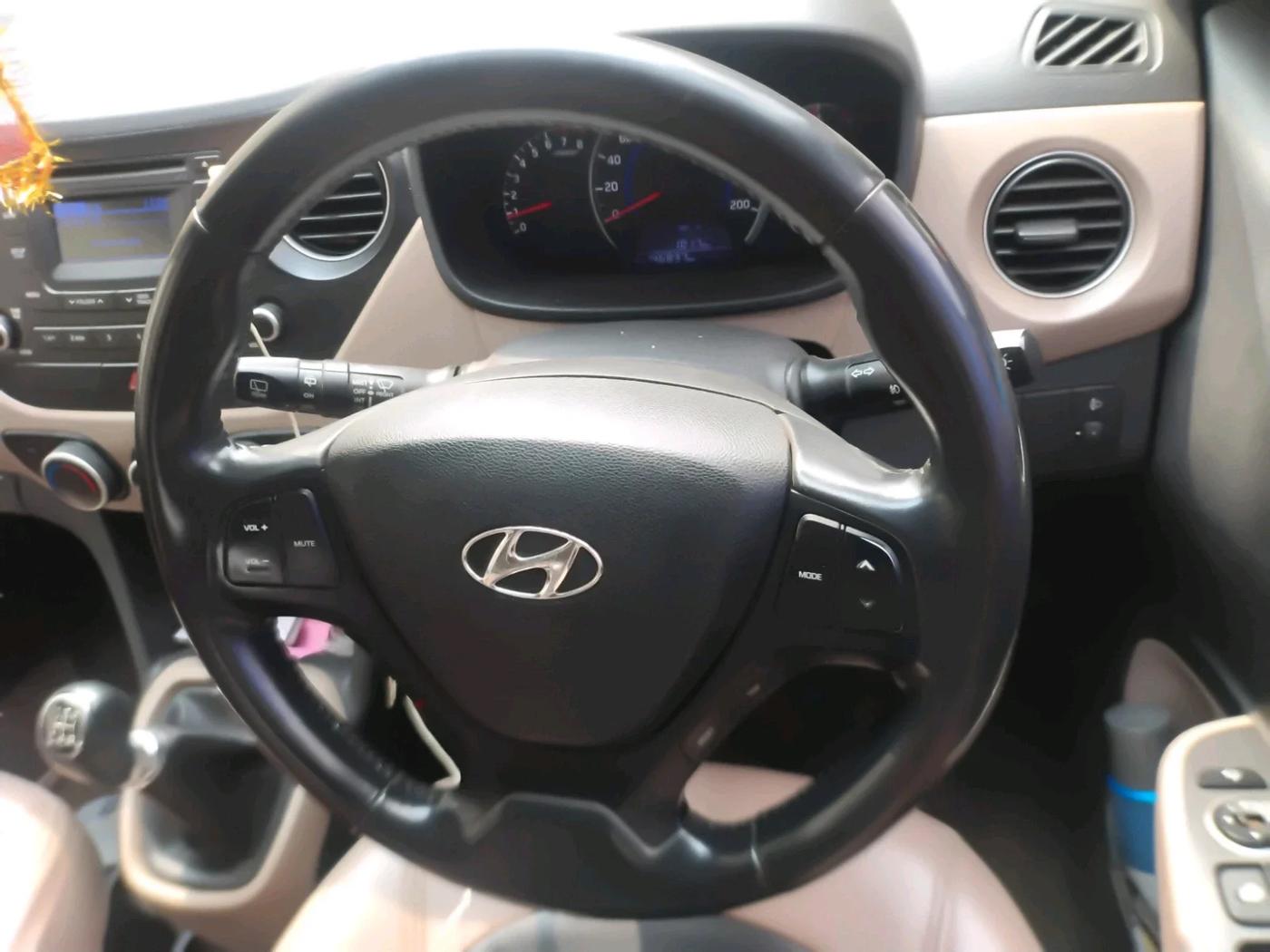 2016 Hyundai Grand i10 ASTA 1.2 KAPPA VTVT, Petrol, Manual, 1,46,837 km, interior