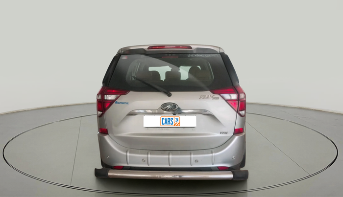 2019 Mahindra XUV500 W11, Diesel, Manual, 30,081 km, exterior