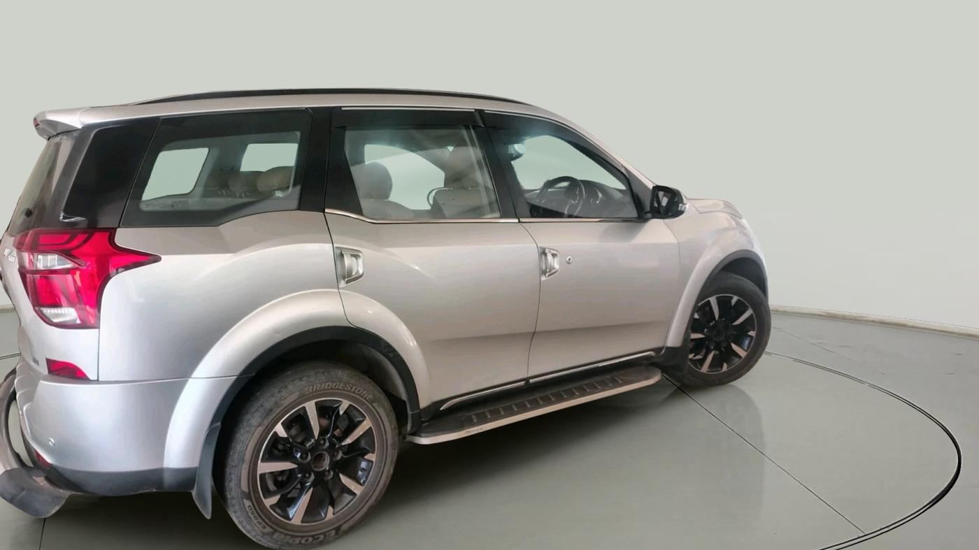2019 Mahindra XUV500 W11, Diesel, Manual, 30,200 km, exterior