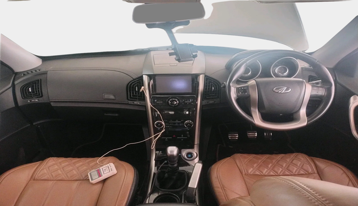 2019 Mahindra XUV500 W11, Diesel, Manual, 30,081 km, interior