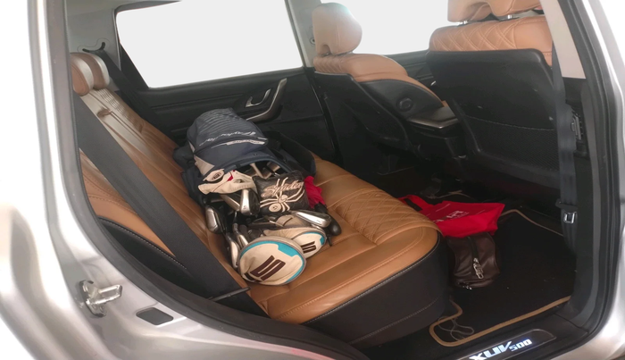 2019 Mahindra XUV500 W11, Diesel, Manual, 30,081 km, interior