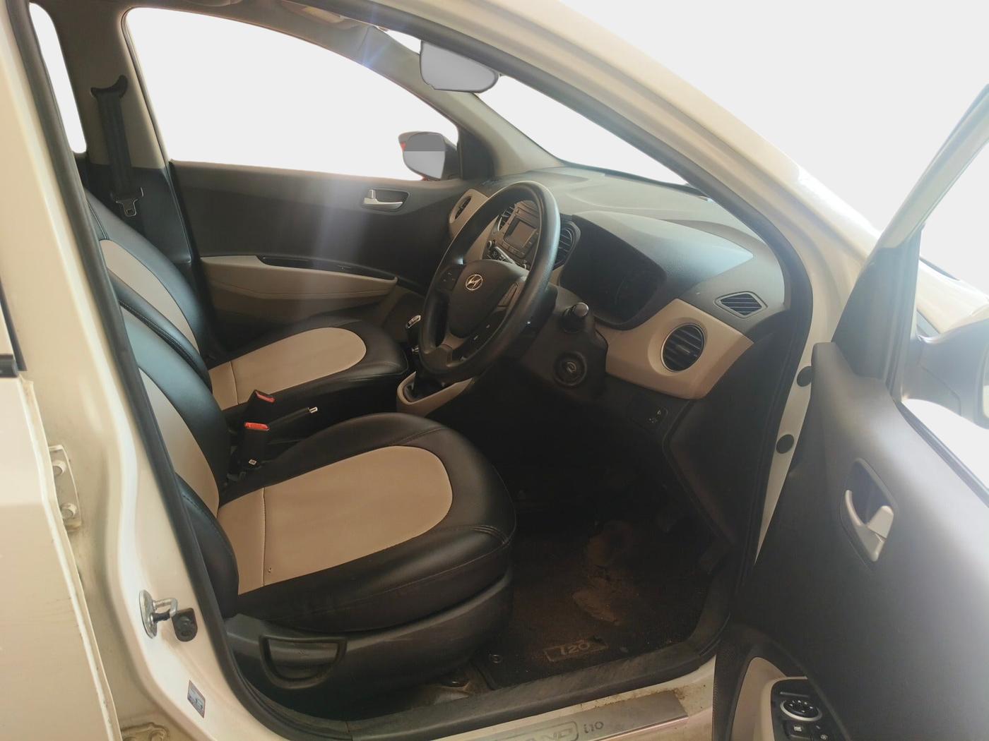 2016 Hyundai Grand i10 SPORTZ 1.2 KAPPA VTVT, Petrol, Manual, 65,592 km, interior