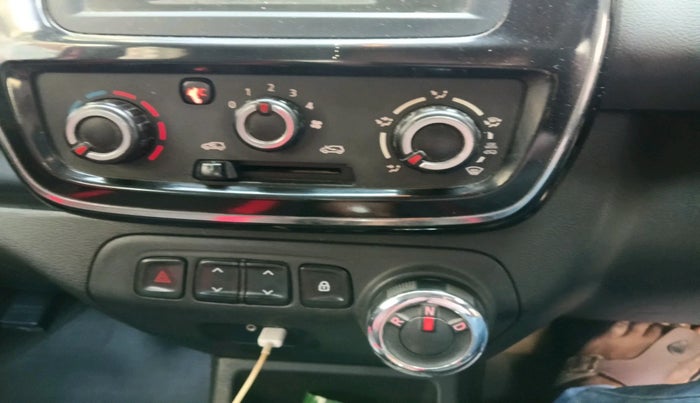 2018 Renault Kwid RXT 1.0 AMT (O), Petrol, Automatic, 82,425 km, interior