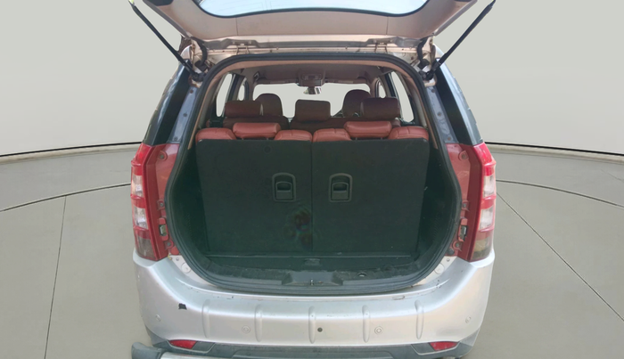 2013 Mahindra XUV500 W8, Diesel, Manual, 1,49,708 km, exterior