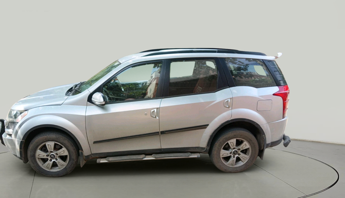 2013 Mahindra XUV500 W8, Diesel, Manual, 1,49,708 km, exterior