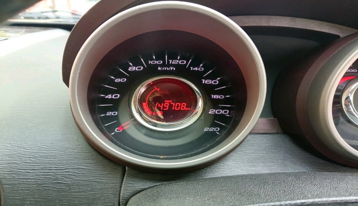 2013 Mahindra XUV500 W8, Diesel, Manual, 1,49,708 km, interior