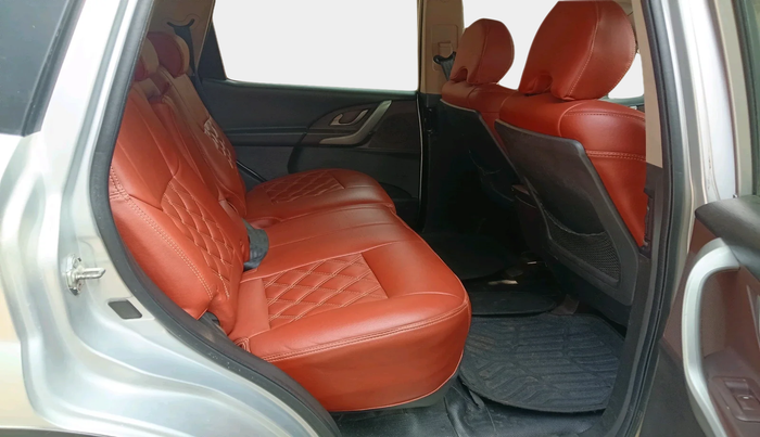 2013 Mahindra XUV500 W8, Diesel, Manual, 1,49,708 km, interior