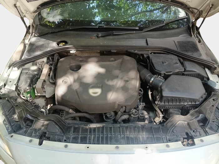 2014 Volvo S60 SUMMUM D4, Diesel, Automatic, 1,25,872 km, exterior