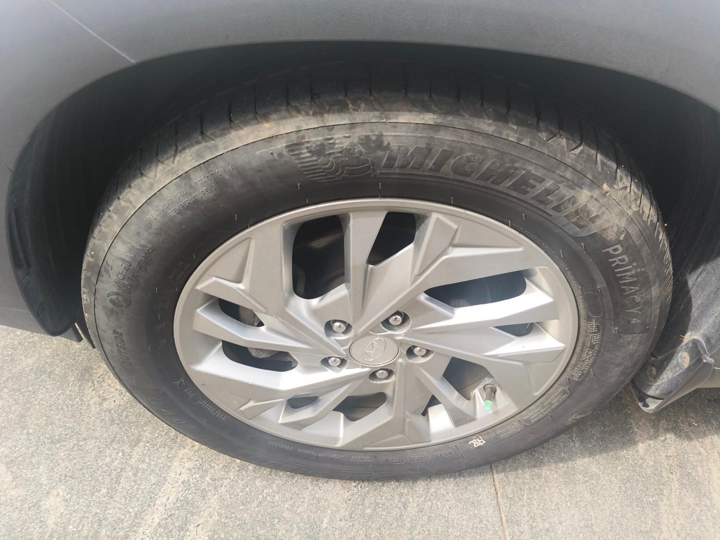 2020 Hyundai Creta SX AT 1.5 DIESEL, Diesel, Automatic, 1,96,431 km, tyre