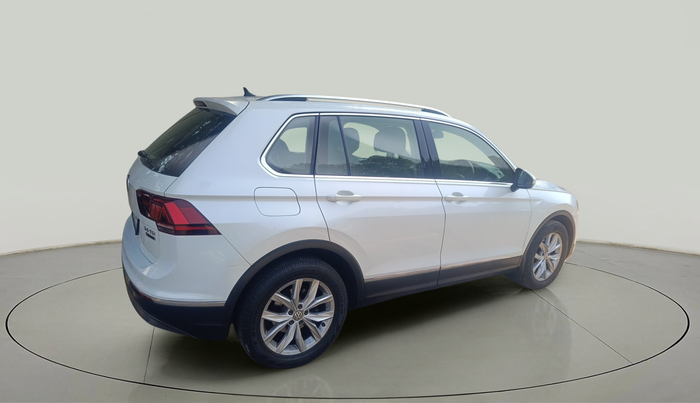 2017 Volkswagen TIGUAN HIGHLINE TDI AT, Diesel, Automatic, 1,44,697 km, exterior