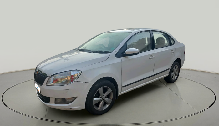 2016 Skoda Rapid AMBITION 1.6 MPI MT, Petrol, Manual, 1,14,757 km, exterior