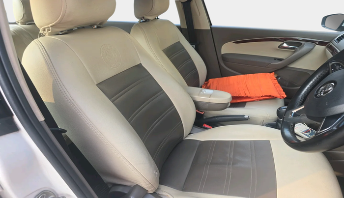 2016 Skoda Rapid AMBITION 1.6 MPI MT, Petrol, Manual, 1,14,757 km, interior