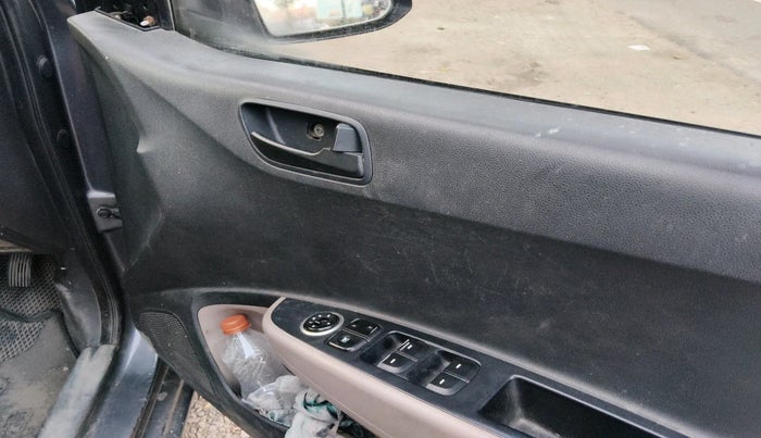 2014 Hyundai Grand i10 MAGNA 1.1 CRDI, Diesel, Manual, 1,37,760 km, interior