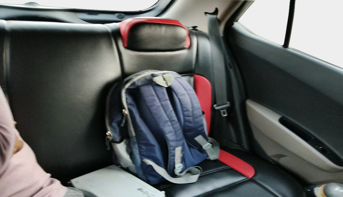 2014 Hyundai Grand i10 MAGNA 1.1 CRDI, Diesel, Manual, 1,37,760 km, interior