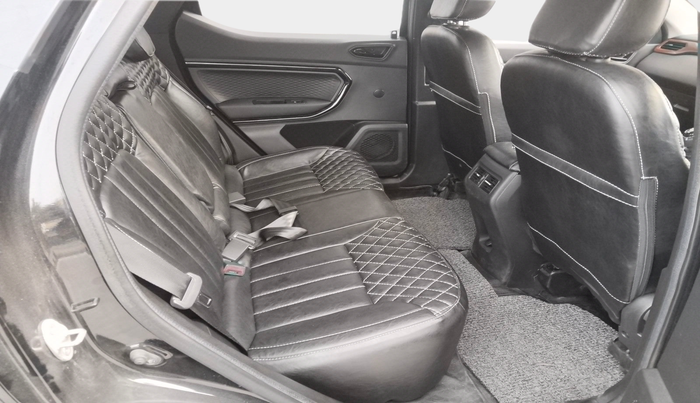 2022 Renault Kiger RXZ MT, Petrol, Manual, 10,231 km, interior