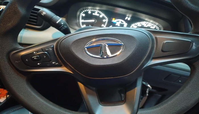 2022 Tata PUNCH ADVENTURE CAMO AMT, Petrol, Automatic, 31,479 km, interior