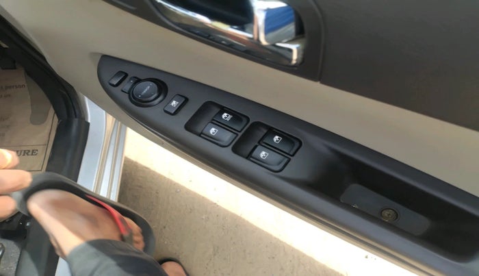 2012 Hyundai i20 SPORTZ 1.2, Petrol, Manual, 2,04,340 km, interior