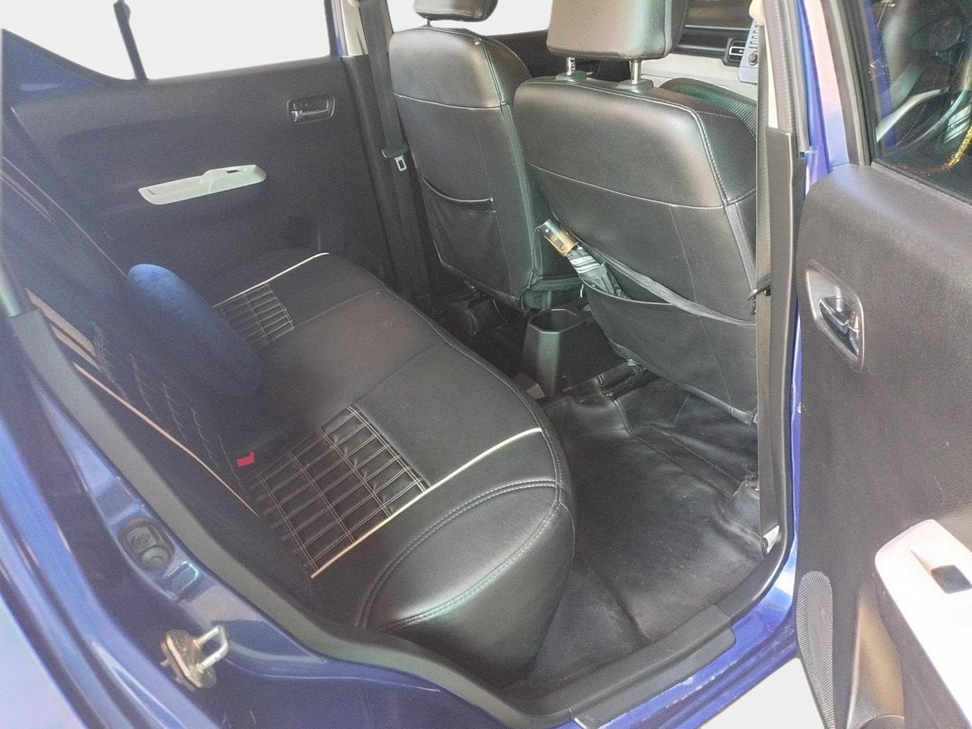 2017 Maruti IGNIS DELTA 1.2, Petrol, Manual, 76,832 km, interior