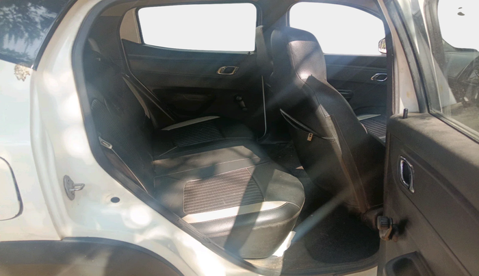 2019 Renault Kwid RXT 1.0 (O), Petrol, Manual, 84,349 km, interior