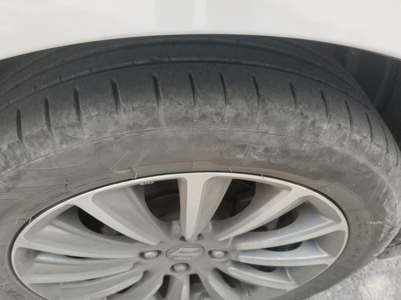2019 Maruti Ciaz ALPHA 1.5 SHVS PETROL, Petrol, Manual, 63,808 km, tyre