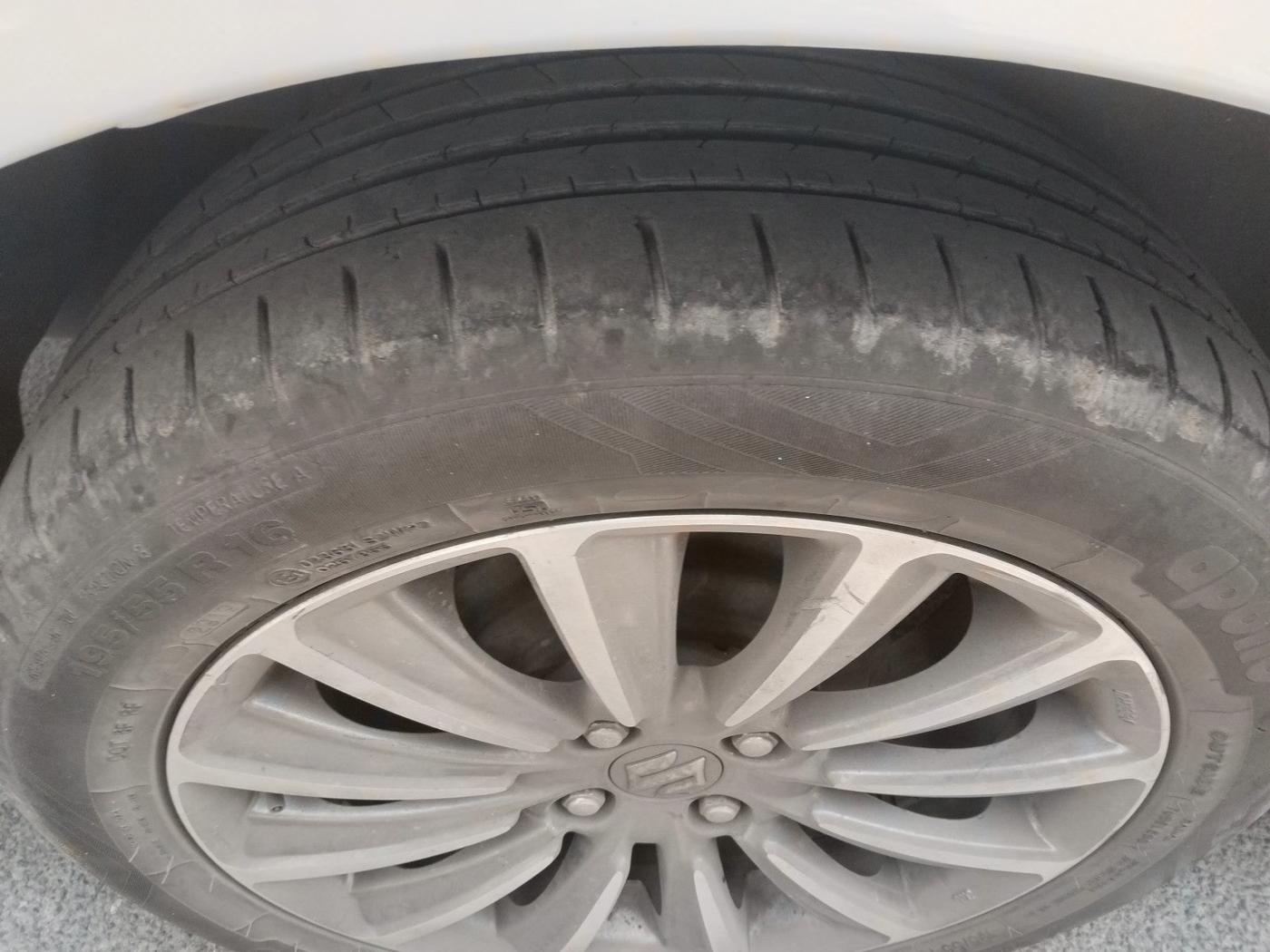 2019 Maruti Ciaz ALPHA 1.5 SHVS PETROL, Petrol, Manual, 63,808 km, tyre
