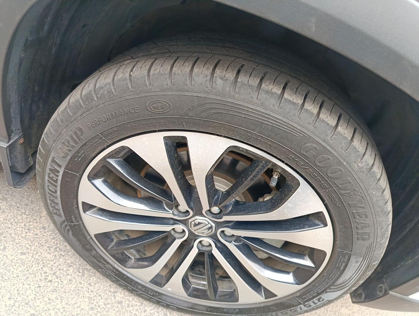 2022 MG HECTOR SHARP 1.5 PETROL CVT, Petrol, Automatic, 13,708 km, tyre