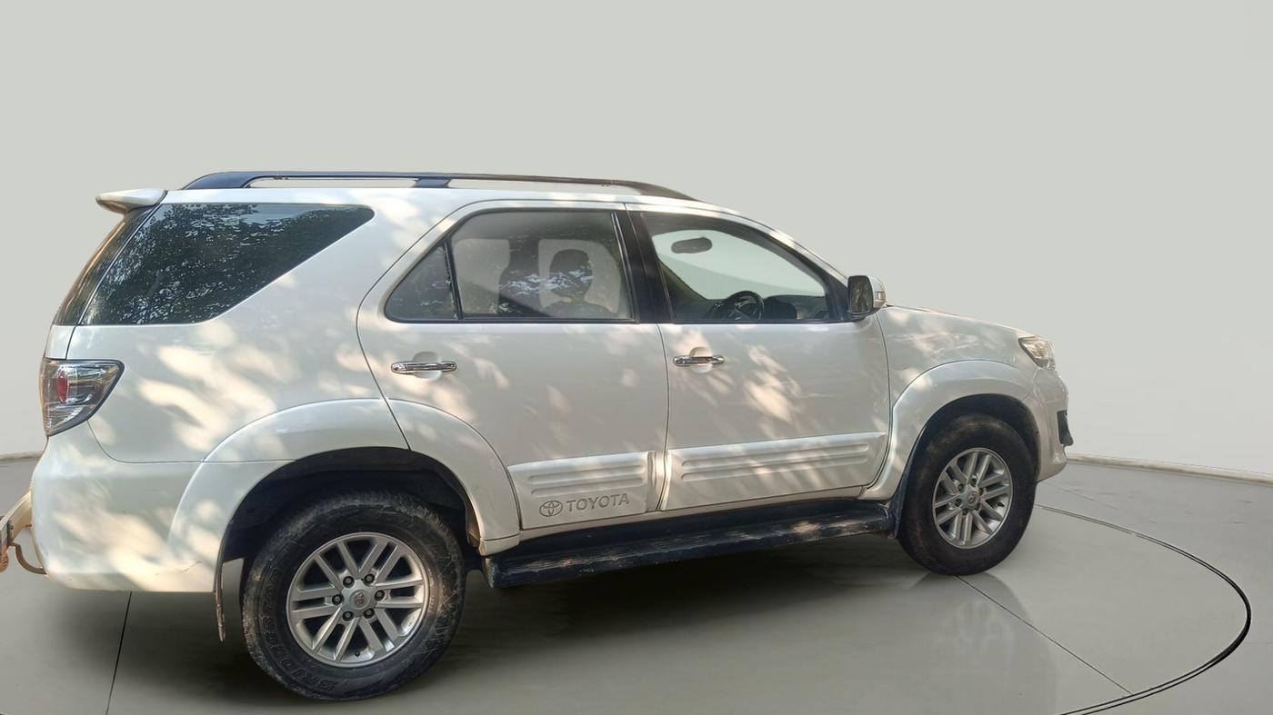 2014 Toyota Fortuner 3.0 4X2 MT, Diesel, Manual, 1,14,849 km, exterior