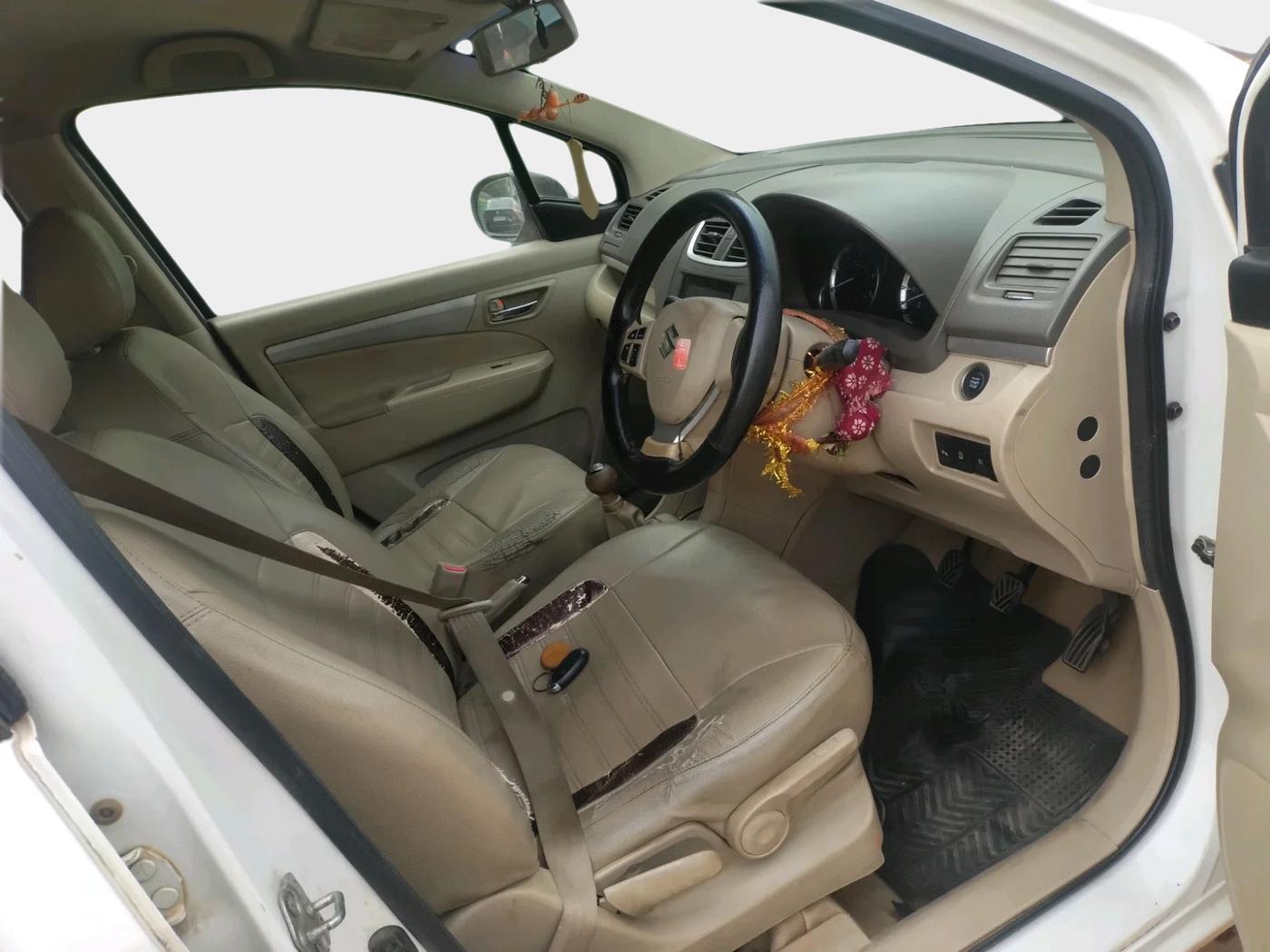 2017 Maruti Ertiga ZDI + SHVS, Diesel, Manual, 3,09,600 km, interior