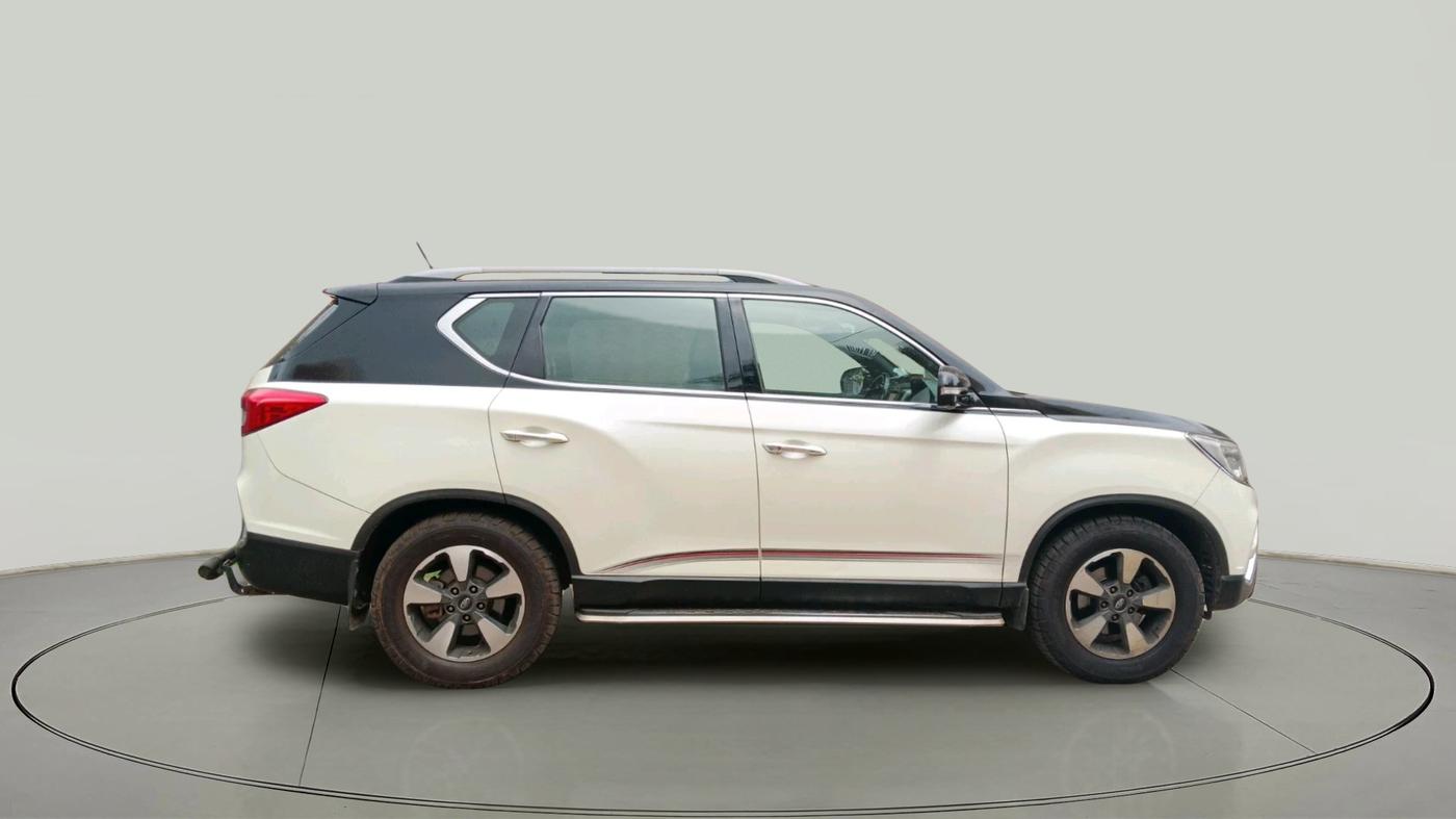 2019 Mahindra ALTURAS G4 4WD AT, Diesel, Automatic, 2,11,315 km, exterior