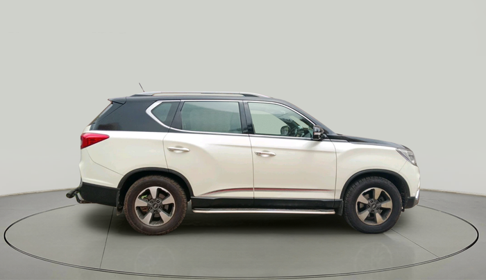 2019 Mahindra ALTURAS G4 4WD AT, Diesel, Automatic, 2,11,315 km, exterior