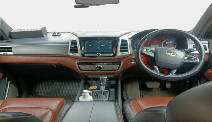 2019 Mahindra ALTURAS G4 4WD AT, Diesel, Automatic, 2,11,315 km, interior