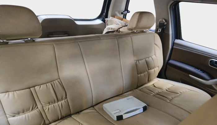 2016 Mahindra TUV300 T8 AMT, Diesel, Automatic, 1,07,277 km, interior