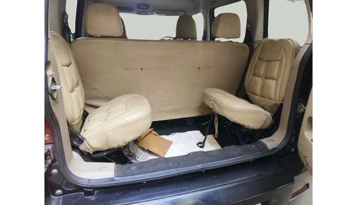 2016 Mahindra TUV300 T8 AMT, Diesel, Automatic, 1,07,277 km, interior