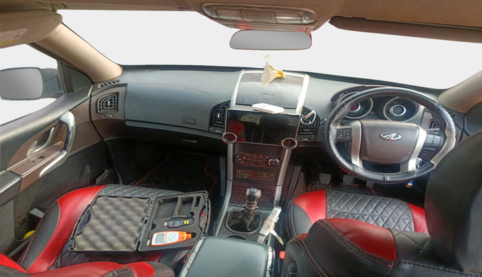 2012 Mahindra XUV500 W8, Diesel, Manual, 1,38,523 km, interior