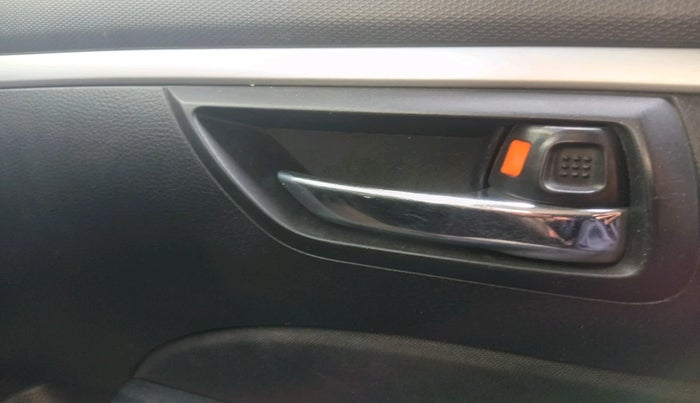 2012 Maruti Swift ZDI, Diesel, Manual, 1,46,380 km, interior