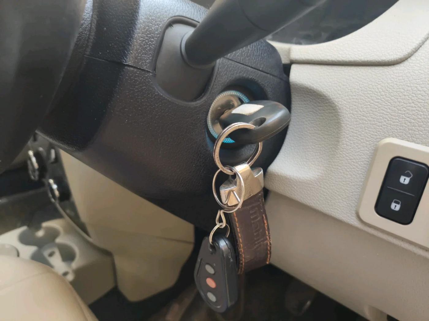 2019 Mahindra E VERITO D6, Electric, Automatic, 67,195 km, interior