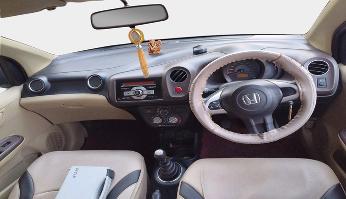2013 Honda Amaze 1.5L I-DTEC S, Diesel, Manual, 1,10,593 km, interior