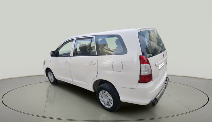 2016 Toyota Innova 2.5 GX 7 STR, Diesel, Manual, 2,71,331 km, exterior