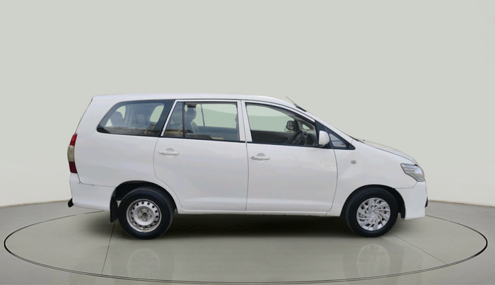 2016 Toyota Innova 2.5 GX 7 STR, Diesel, Manual, 2,71,331 km, exterior