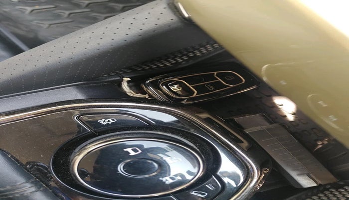 2021 Tata Safari XZ PLUS GOLD, Diesel, Manual, 64,538 km, interior